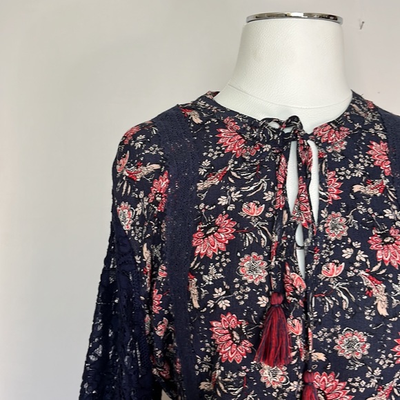 Knox Rose Blouse - Picture 6 of 9